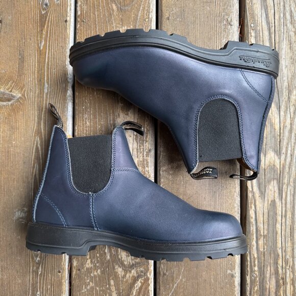NWOT Blundstone Navy Blue Leather Chelsea Boots in Men's 9.5/Women's 11 - Picture 4 of 12